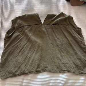 Atelier Delphine Celeste Olive Green Sleeveless V-Neck Women's Top S EUC